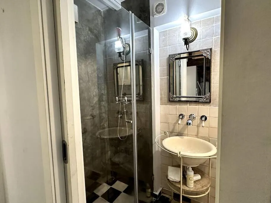 Budget 2 Bed In Bica Apart W Air Con - Belle Epoque Лиссабон